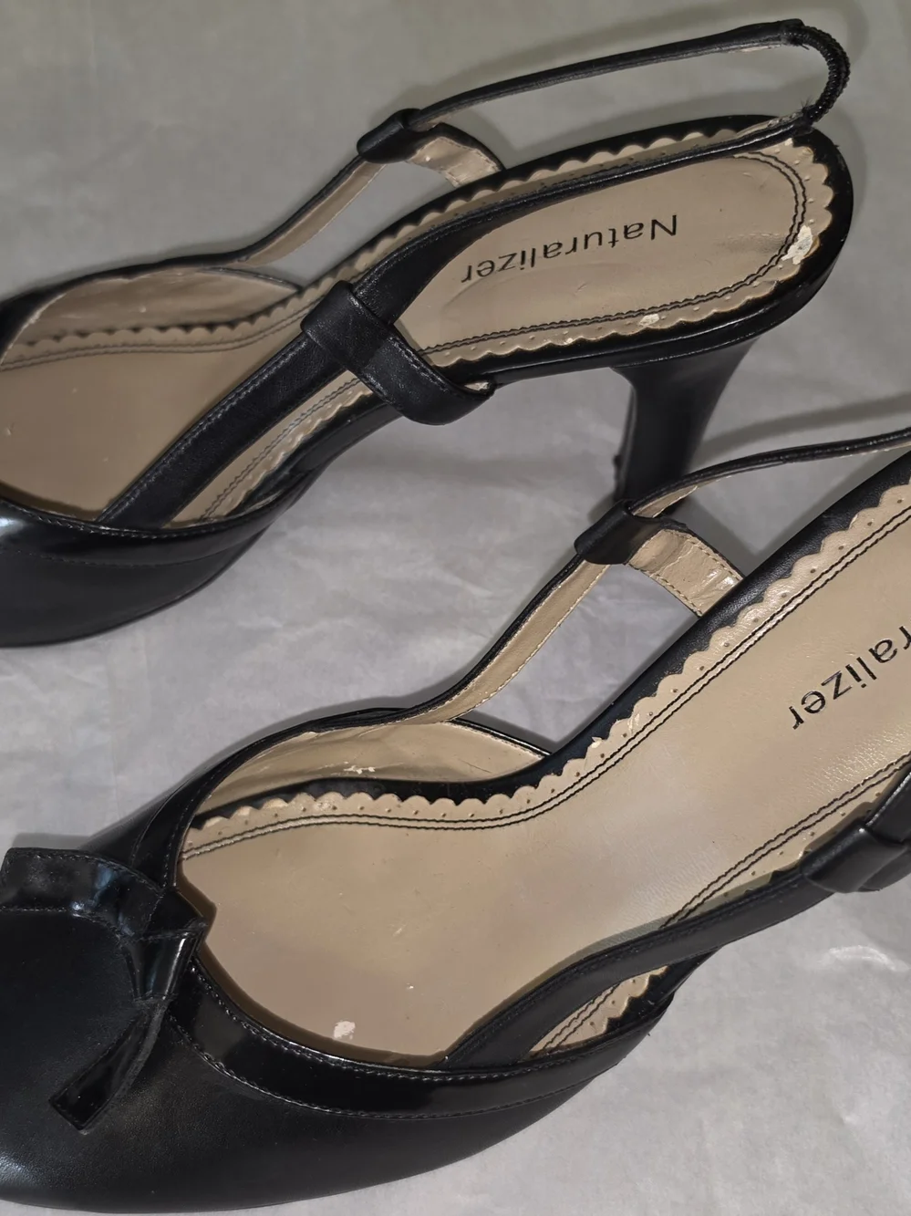 Naturalizer Women's Black Slingback Pumps